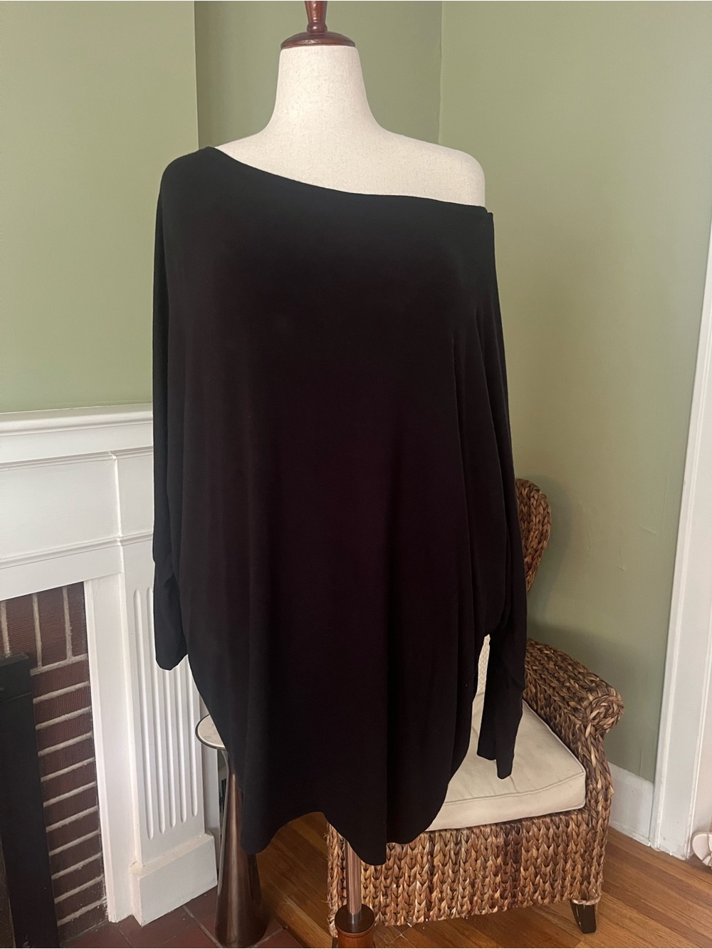 NOR 3 | Black Off-the-Shoulder Dolman Sleeve Tunic Top | Approx. 3X